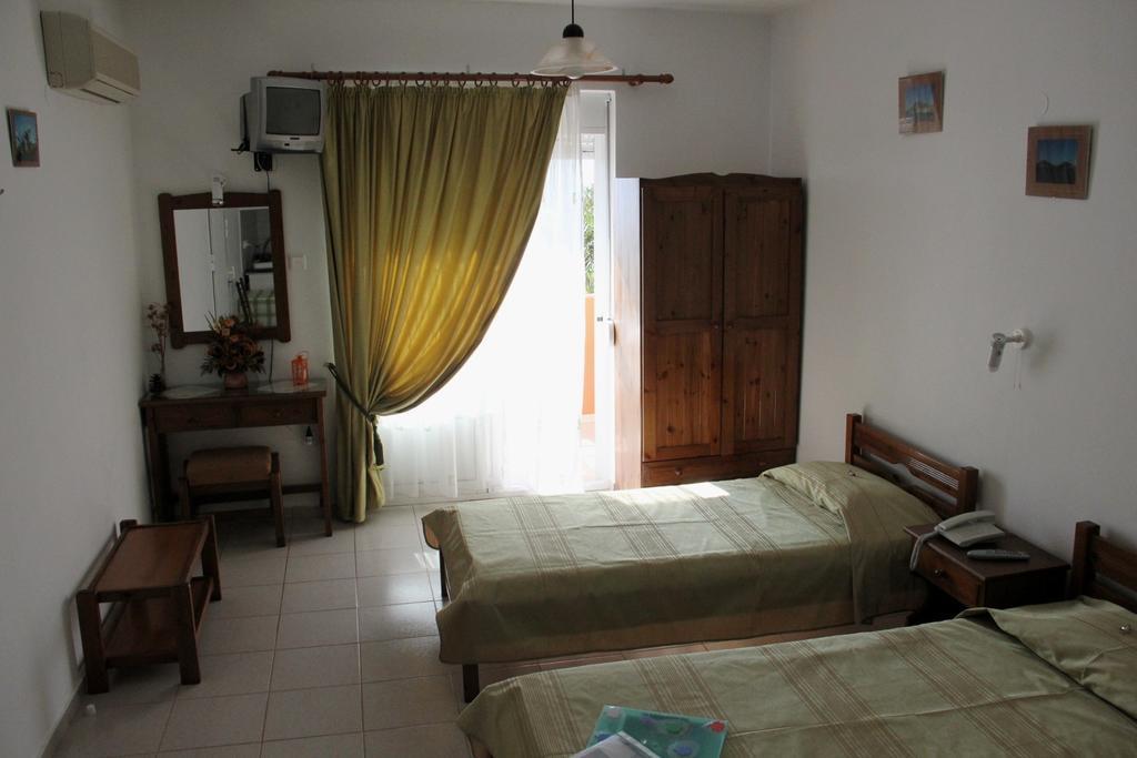 Maria Rooms Agia Ermioni エクステリア 写真